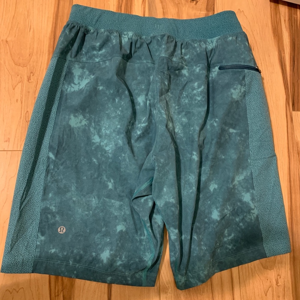 Lululemon Core shorts